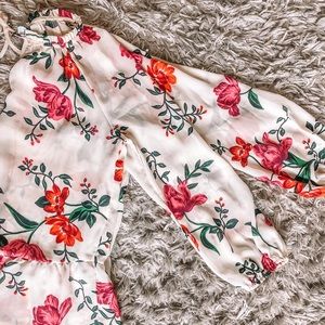 Peplum floral top 🌺